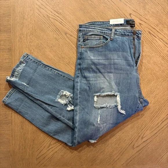 NWT! Judy Blue High Waisted Medium Wash Blue Jeans - Picture 2 of 7